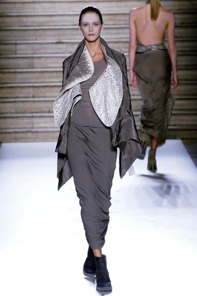 Look 17
